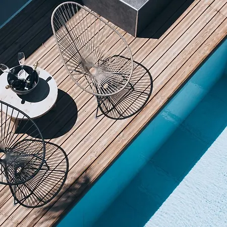 Meni & Ξενοδοχείο Τιγκάκι