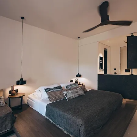 Meni & Hotel 4*