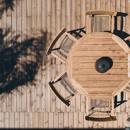 מלון Meni & Tigaki