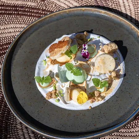 Meni & מלון Tigaki