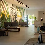Hotel Meni & 4*