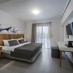 Hotel Meni & 4*