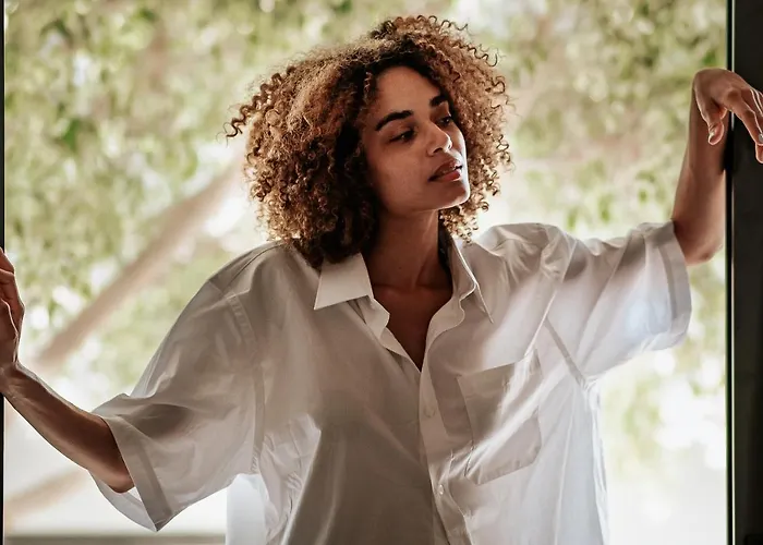 Meni & 4* Тігакі