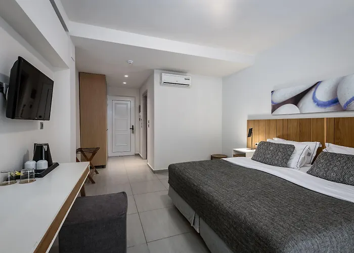 Meni & Готель 4*